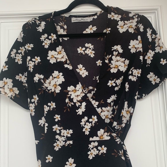 Lucy Wang dress - Picture 3 of 4